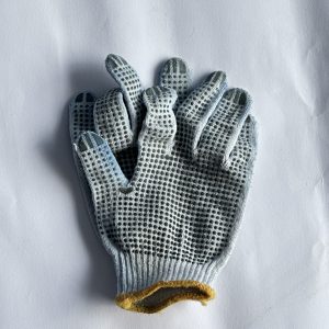 Dotted hand gloves